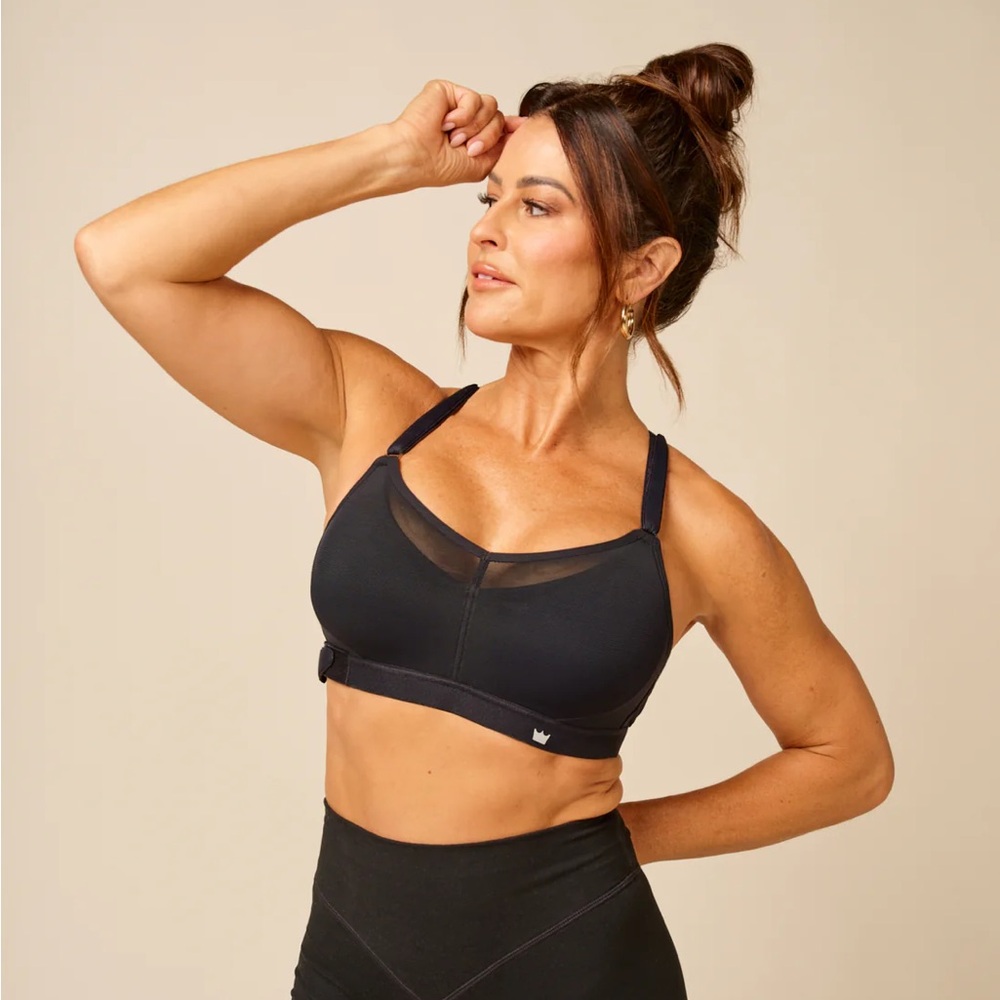SHEFIT Women’s Full Coverage Sports Bra